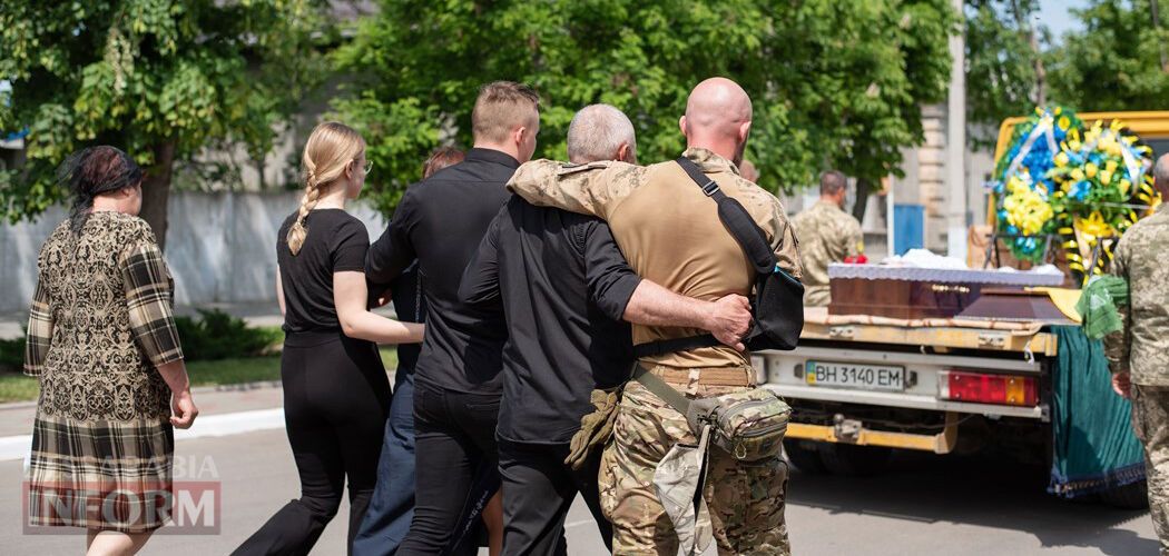 "Гибнут лучшие": в Одесской области простились с боевым медиком, получившим смертельное ранение на фронте. Фото