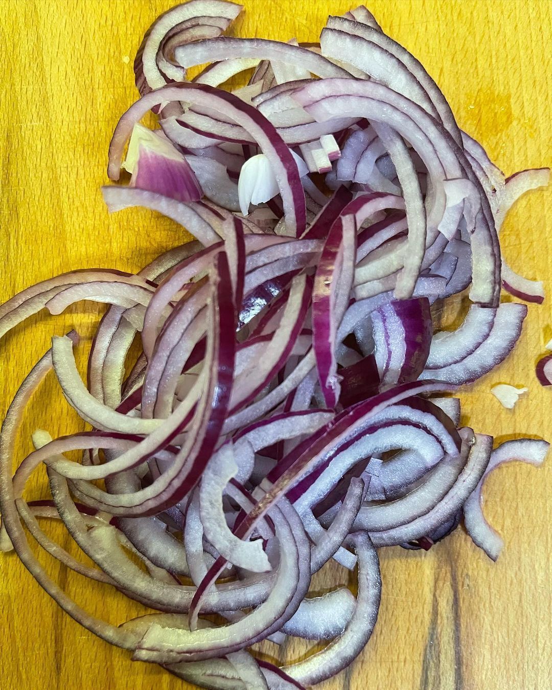Цибуля для приготування салату