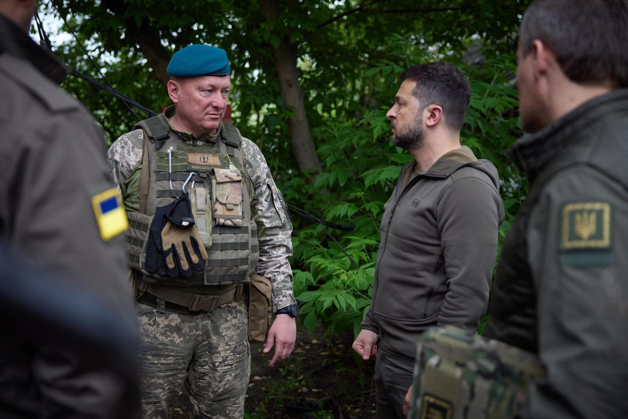 Зеленський відвідав передову і вручив відзнаки українським захисникам у День морської піхоти. Фото й відео