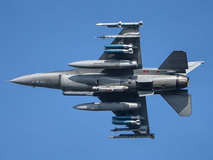 Подвески вооружения F-16
