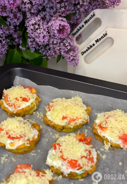Вкусные запеченные кабачки с сыром и помидорами: готовятся 15 минут