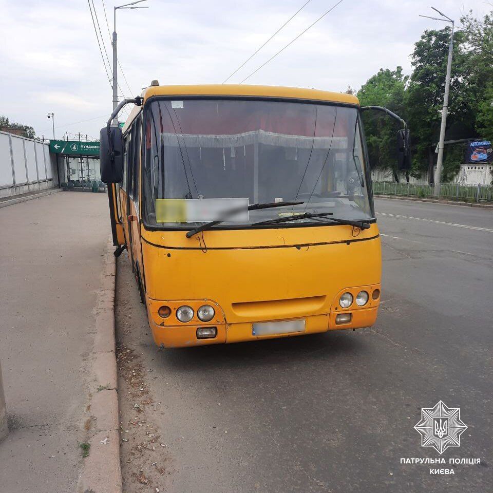 В Киеве обнаружили еще одного водителя маршрутки, возившего пассажиров пьяным. Фото