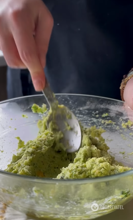 Как вкусно приготовить брокколи на завтрак: идея простых оладий