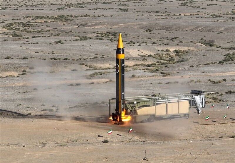 Иран представил новую баллистическую ракету "Хайбар" с дальностью 2000 км: что известно о разработке. Видео