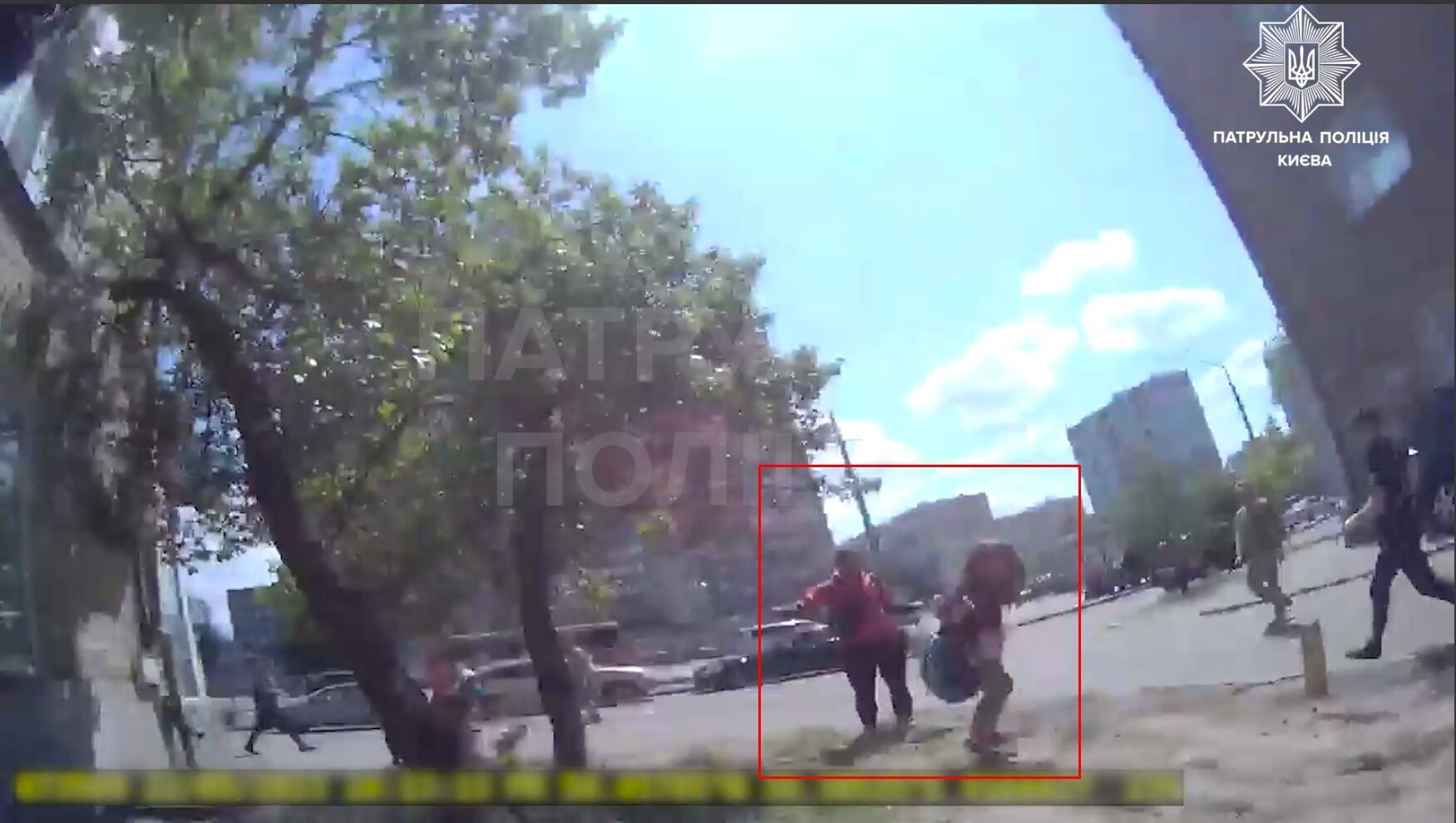 "Жорстоко вручали повістку": Telegram-канали збрехали про конфлікт на проспекті Берестейському в Києві. Відео