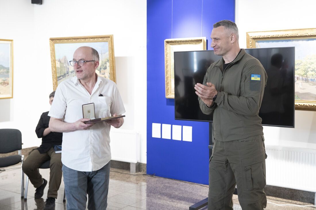 Кличко вручил выдающимся художникам столицы престижную Художественную премию "Киев". Фото