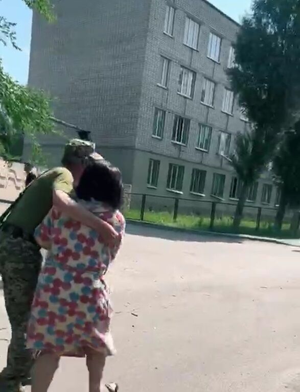 "За що вони його вбили?" Опубліковано щемливе відео з Дніпра після ракетного удару РФ