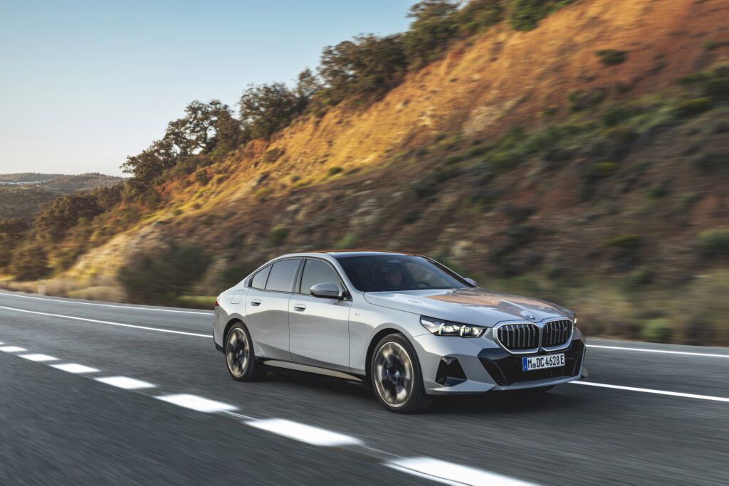 BMW представила нове покоління 5-Series