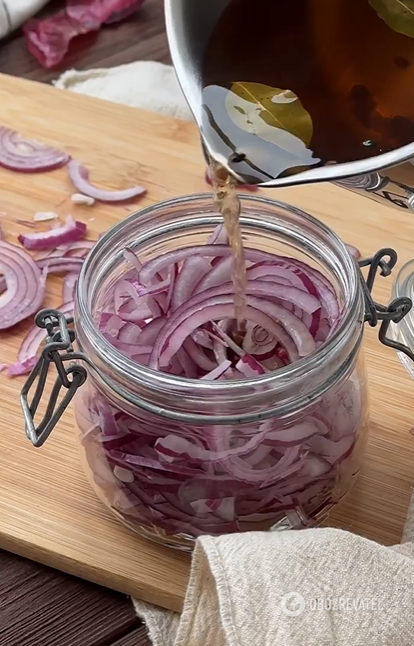 Як смачно замаринувати цибулю: для салатів, шашлику і як самостійна закуска