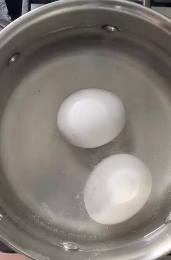 Варені яйця
