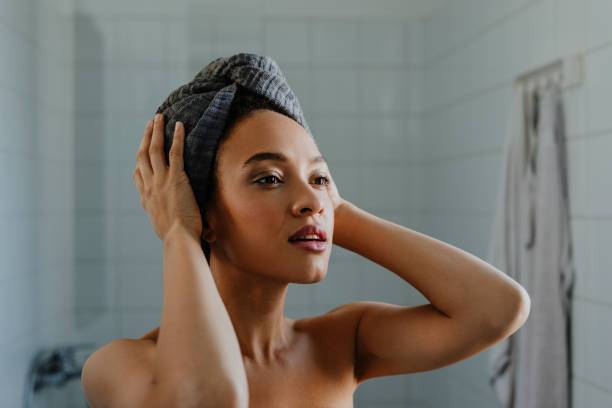 П'ять помилок під час миття голови, які "вбивають" волосся: зроблять його тьмяним і недоглянутим