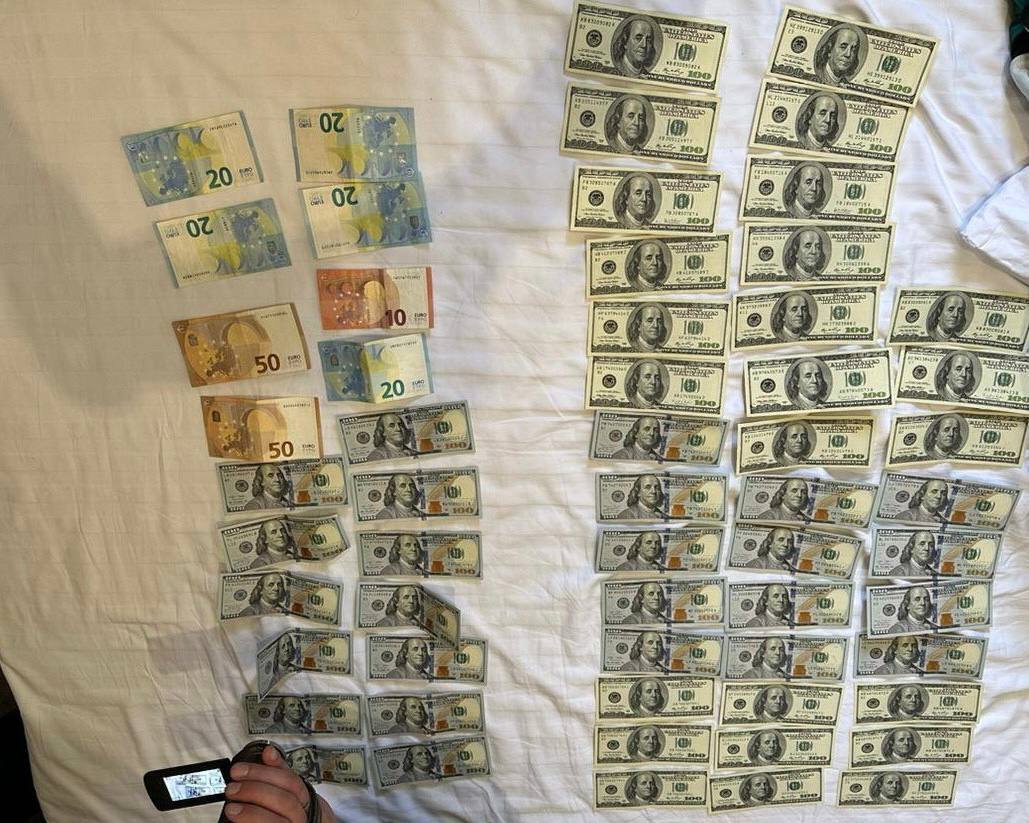 Зловили на гарячому: прикордонники викрили схему переправлення ухилянтів до Румунії. Фото