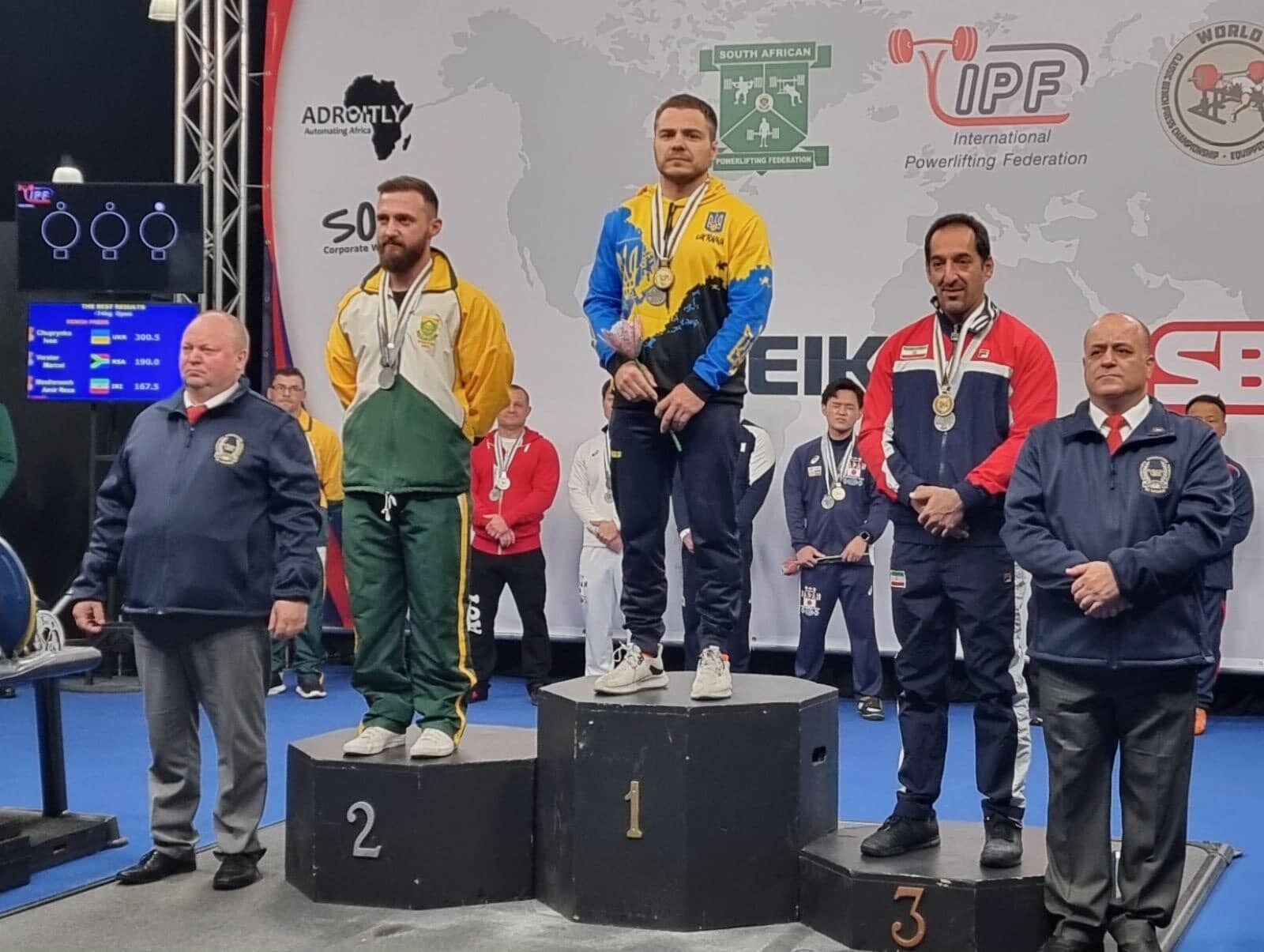 Український абсолютний чемпіон світу відмовився тиснути руку супернику з Ірану. Момент потрапив на відео