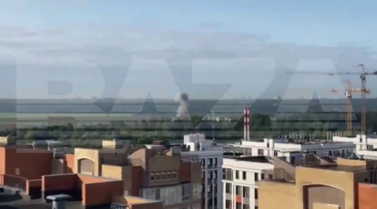 "Взрывное" утро в РФ: Москву впервые массированно атаковали дроны, в Одинцово заявили о работе ПВО. Фото и видео