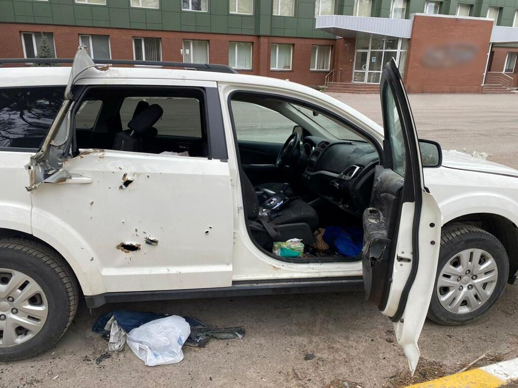 Расстреливал машины с женщинами и детьми в Буче: полицейские сообщили оккупанту о подозрении. Фото и видео