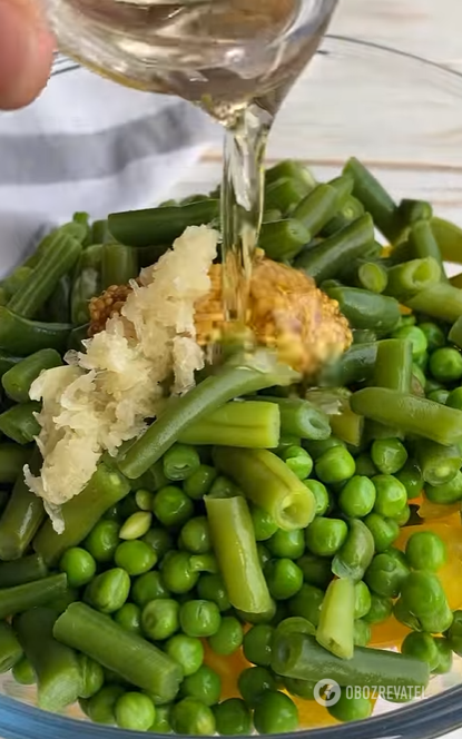 Крабовий салат по-новому: чим заправити замість майонезу 