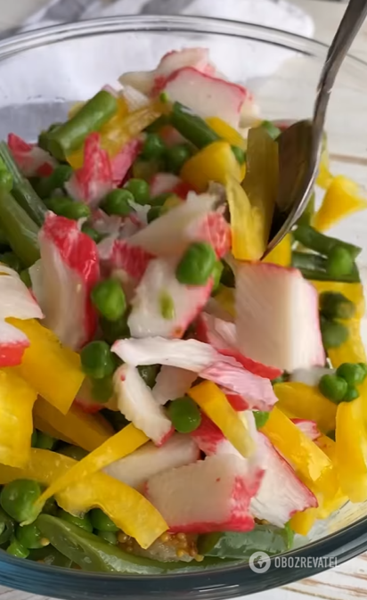 Крабовый салат по-новому: чем заправить вместо майонеза