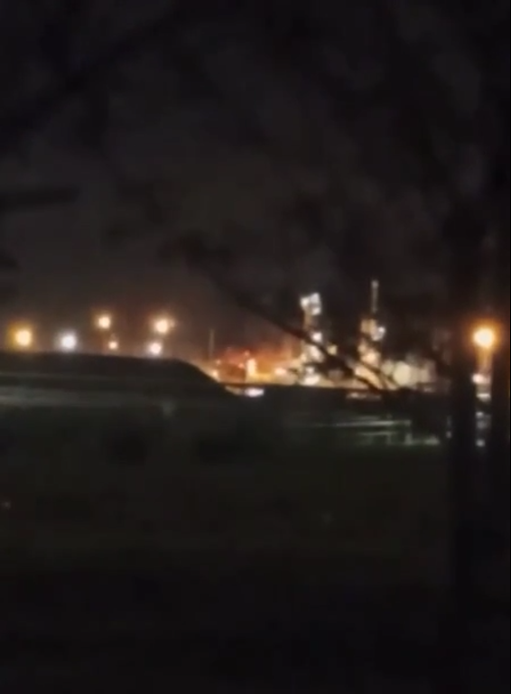 У Краснодарському краї РФ спалахнула нафтобаза: ЗМІ повідомили про атаку дрона