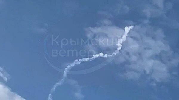 В Севастополе новая "бавовна": беспилотники засекли над аэродромом Бельбек. Видео