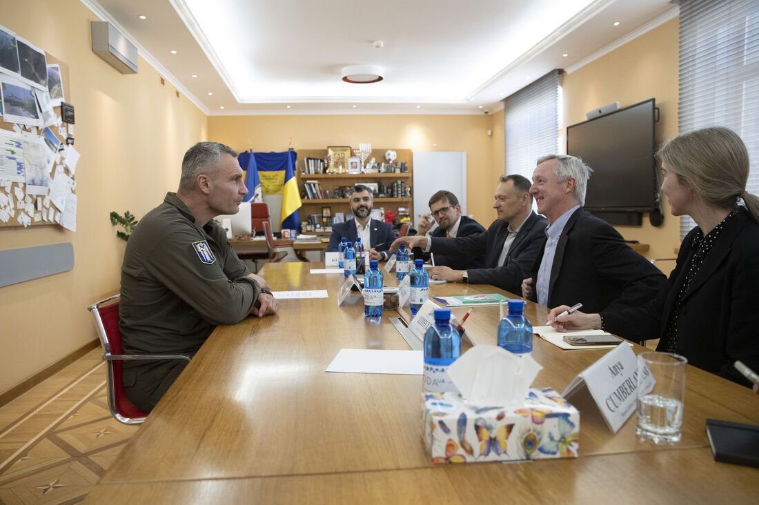 Кличко зустрівся з делегацією Міжнародної фундації виборчих систем IFES. Фото