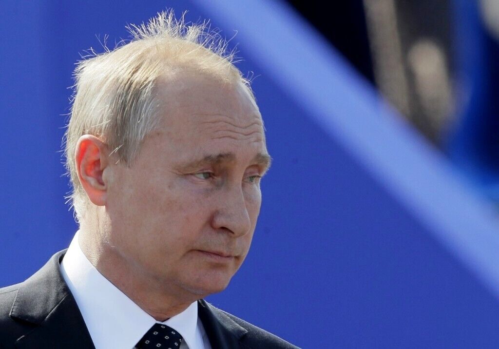 Путина назвали "сумасшедшим маразматиком" после речи на открытии Ночной хоккейной лиги