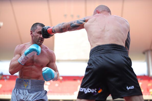 "Ми не обійматимемося": знаменитий український боксер висловився про бій із росіянином