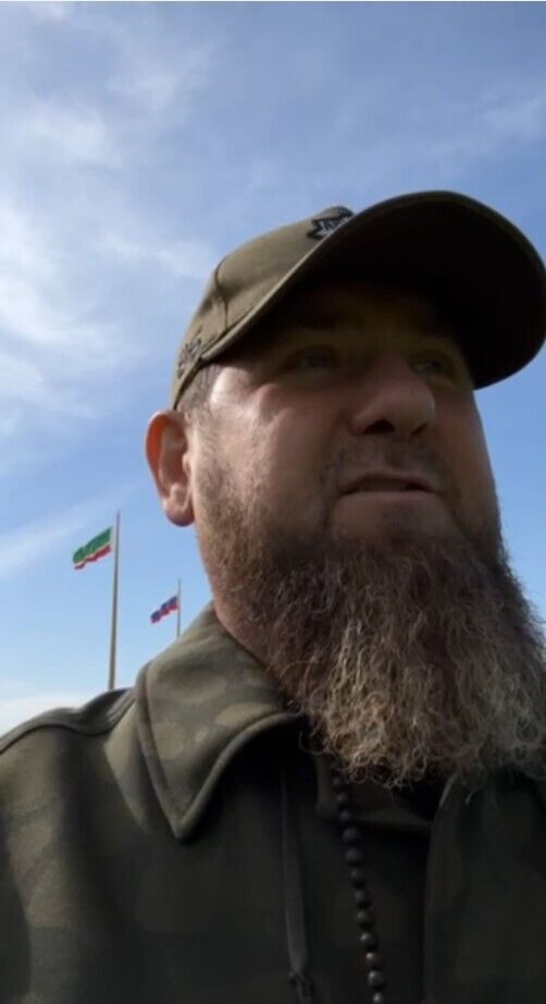 "Женя, ты будешь в обороне!" Кадыров ответил на просьбу Пригожина о Бахмуте. Видео
