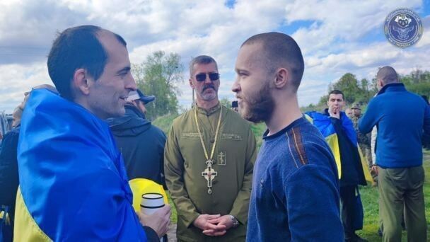 Хотіли розстріляти: дивовижна історія захисника Маріуполя, який двічі був у полоні росіян