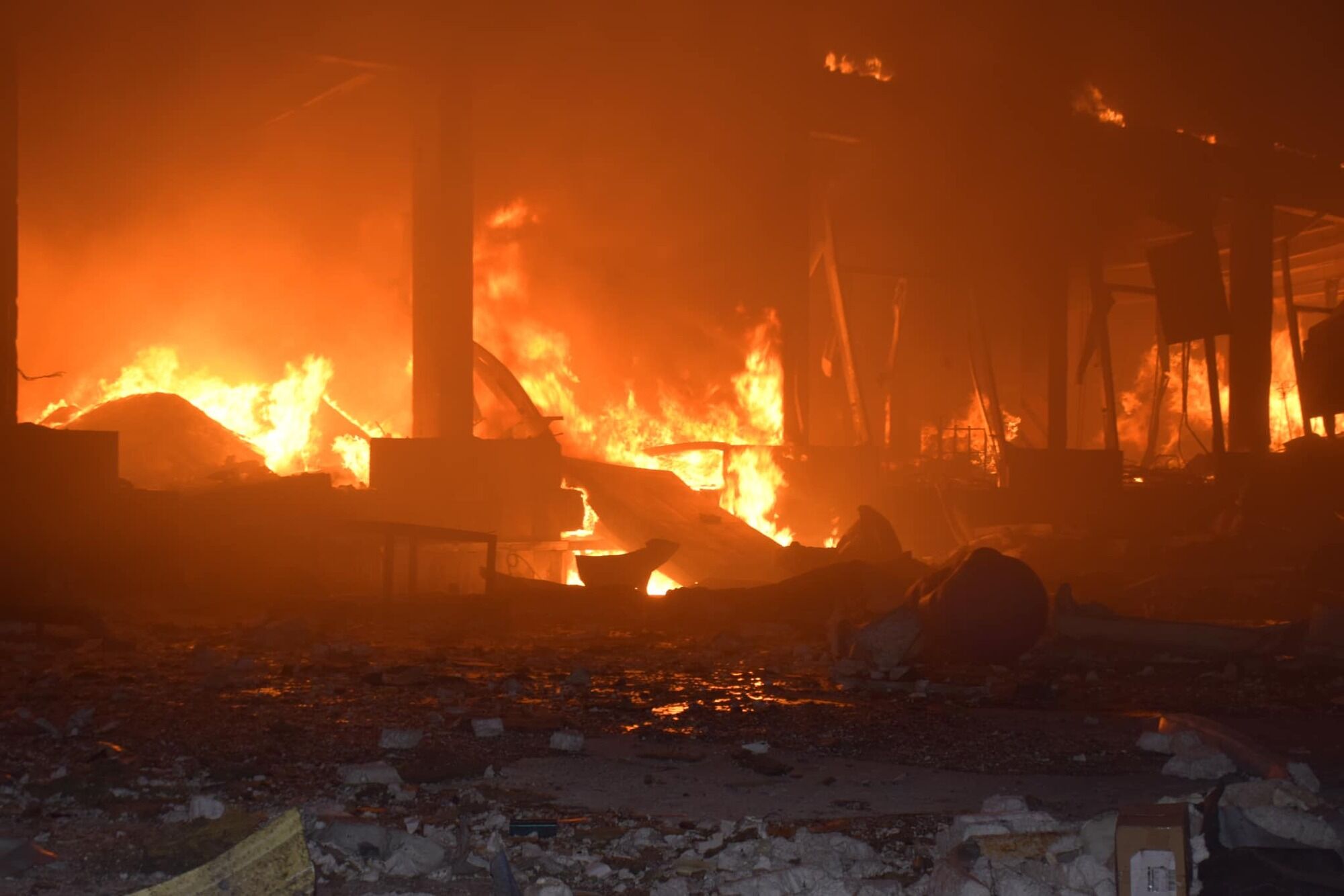 Россия ударила по Одесщине из авиации: атаковала складские помещения и побережье. Фото
