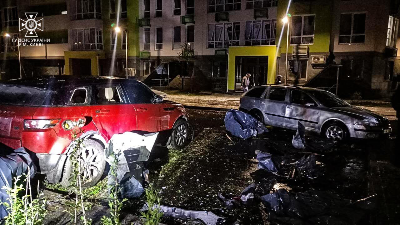 Росія атакувала Київ дронами, збито всі 35 "Шахедів": через падіння уламків є руйнування і постраждалі