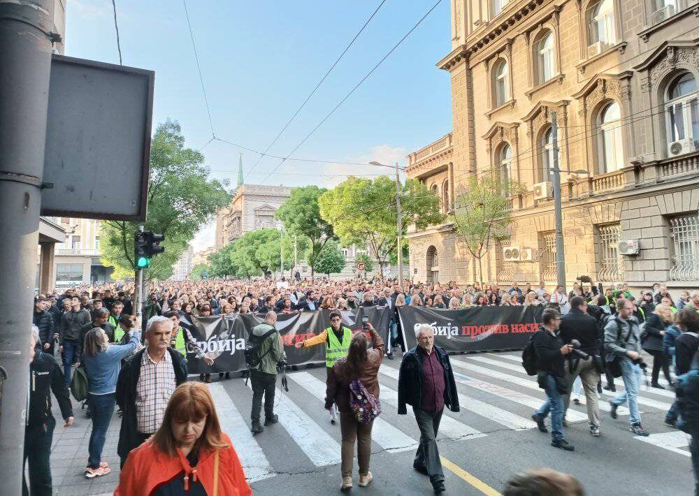 В Сербии массовые протесты: более 50 тысяч человек требуют отставки чиновников. Фото и видео