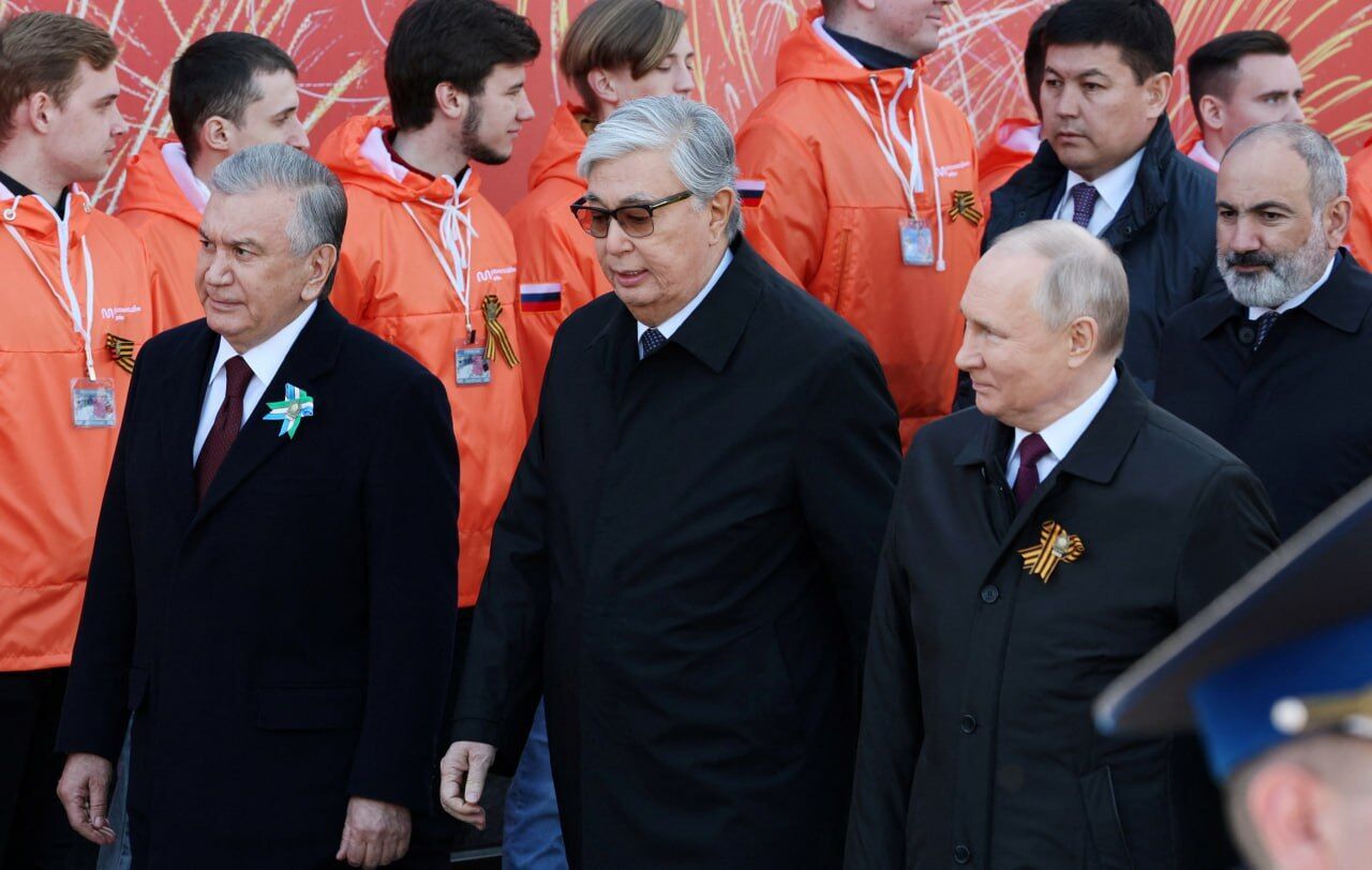 В Москве на 9 мая устроили "шабаш" и размечтались о победе в войне: кто из иностранных лидеров прибыл на парад к Путину