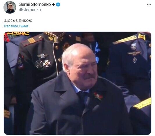 "Твоє обличчя, коли ти не двійник": мережу розсмішило фото сумного Лукашенка на параді у Путіна