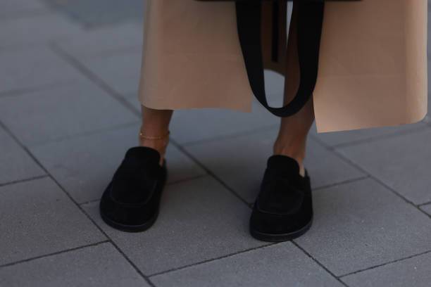 Ці дві моделі взуття старять жінок! Забудьте про них улітку. Фото