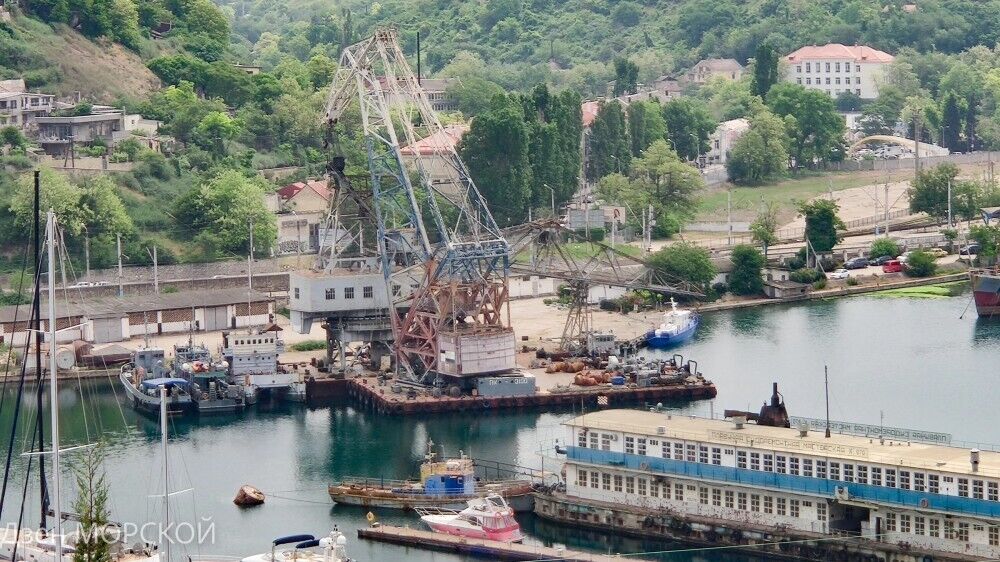 Росія знищує захоплені в Севастополі та Донузлаві судна ВМС України