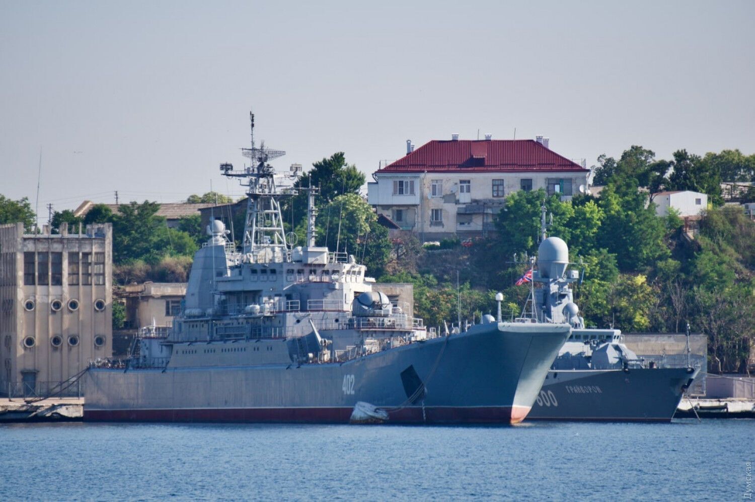 Россия уничтожает захваченные в Севастополе и Донузлаве суда ВМС Украины