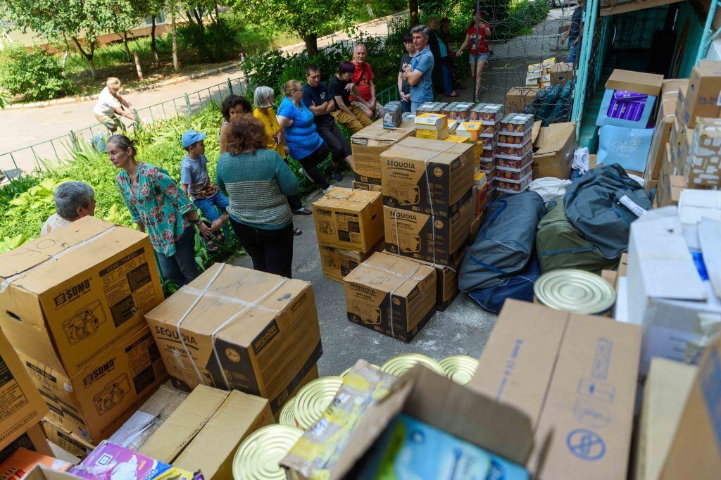 Волонтери в Херсоні працюють фактично цілодобово, – Геращенко