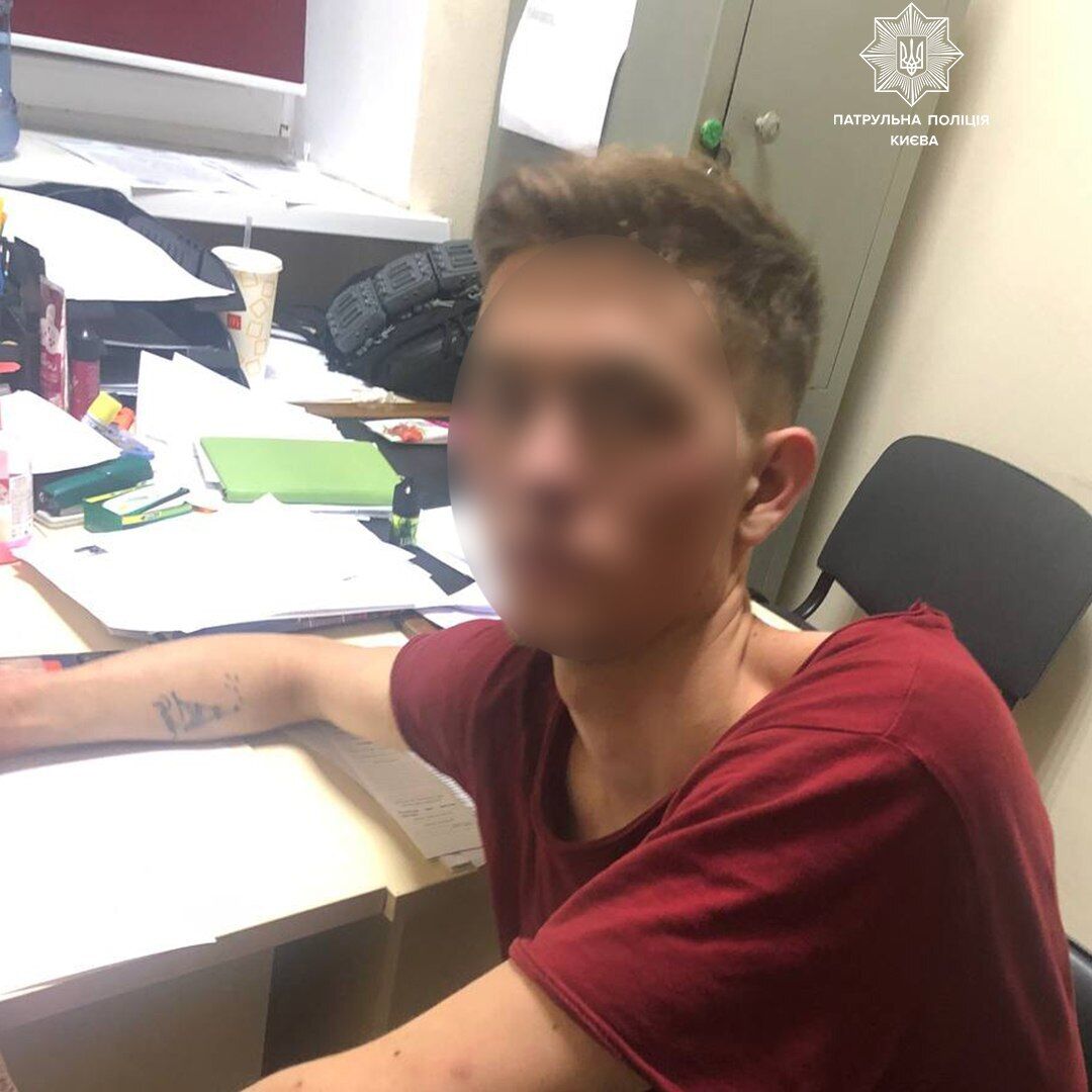 У Києві чоловік побив жінку, яка з дитиною під час повітряної тривоги прямувала до укриття. Фото