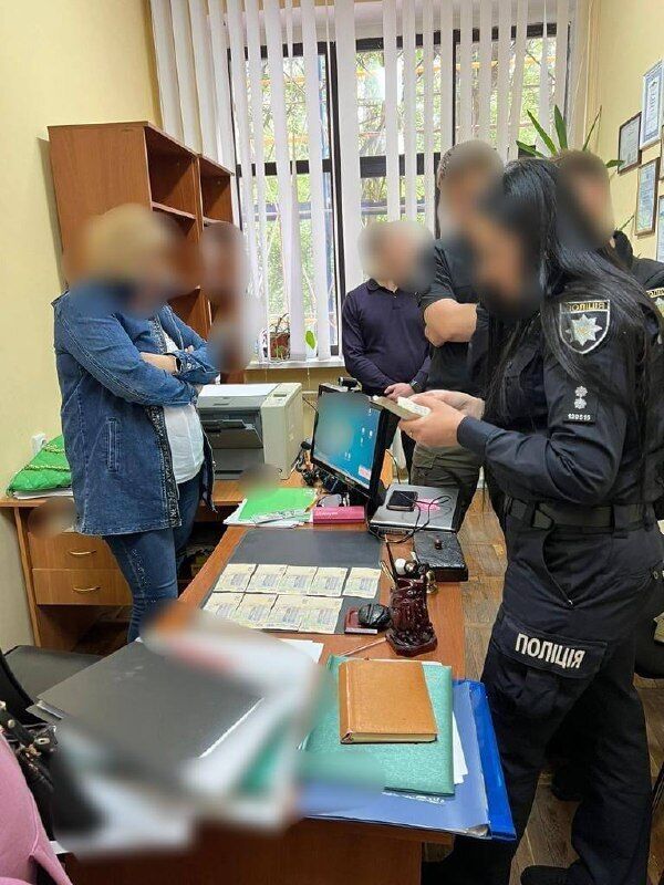 На Київщині завідувачка кафедри ВНЗ брала хабарі за успішний захист магістерської роботи. Фото