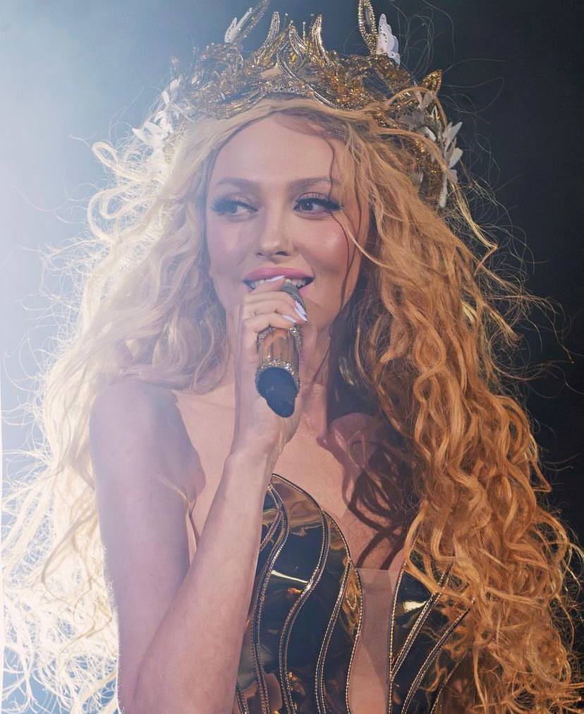 "За копняка – 1000 доларів": Полякова потролила Баскова і Лепса, які пообіцяли винагороду за підбитий Leopard