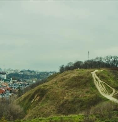 "Проклятый холм" Киева: история и фото Замковой горы на Подоле