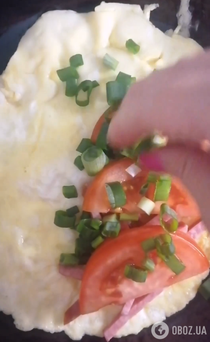 Сытный омлет в лаваше на завтрак: приготовите всего за несколько минут