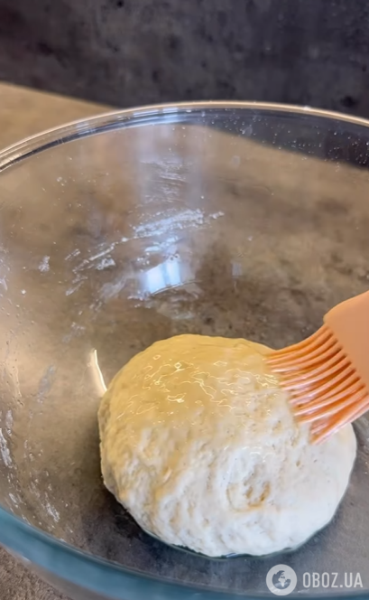 Хачапурі з полуницею та сиром: як приготувати оригінальний сезонний десерт 