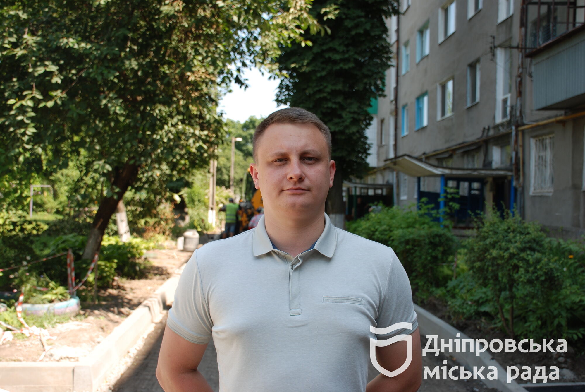 Масштабное обновление: в Днепре массово ремонтируют внутриквартальные дороги