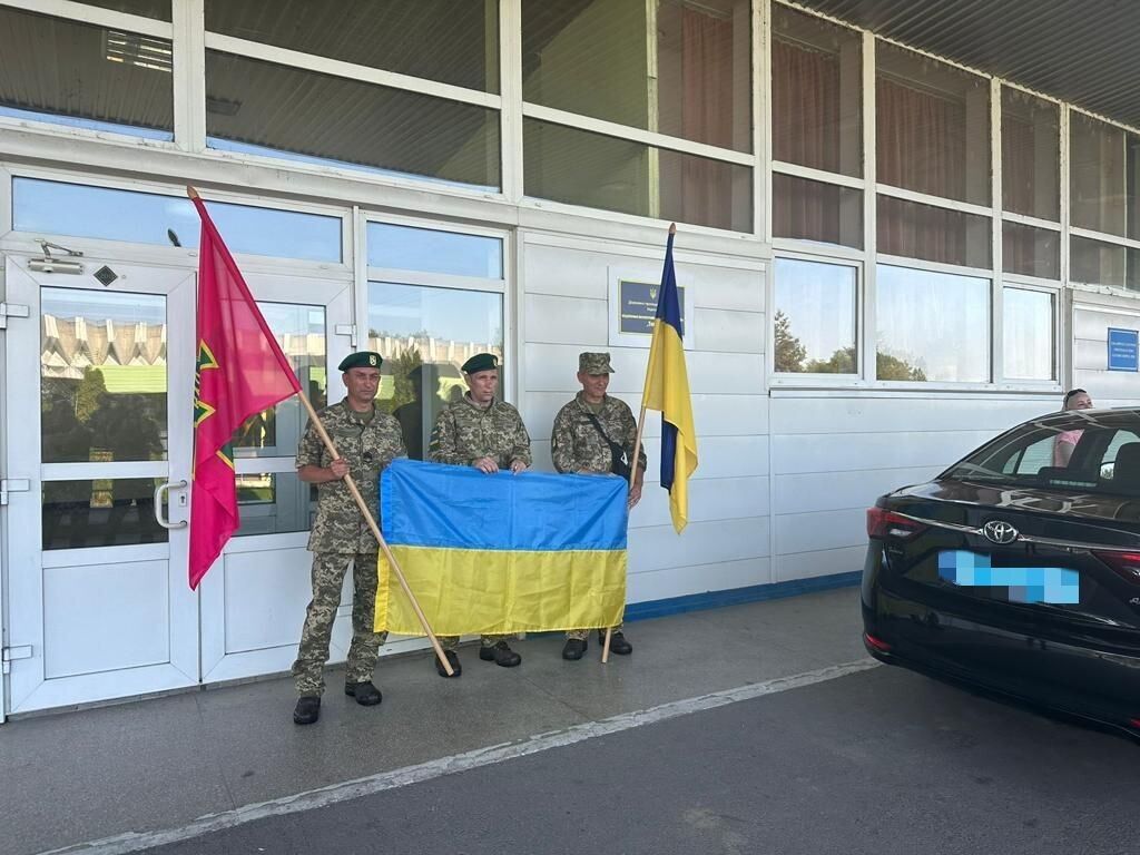 Трьох військовополонених, яких РФ видала Угорщині, повернули в Україну