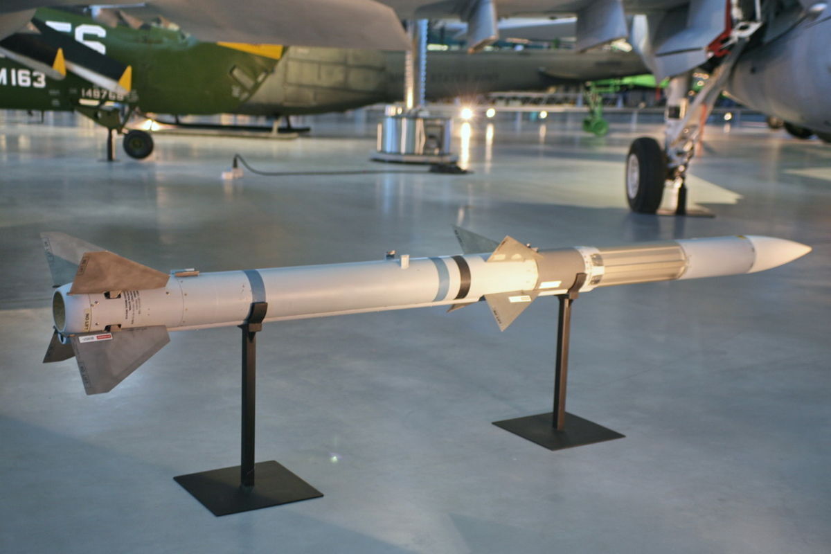 Пентагон заказал ракеты AMRAAM на $1,1 млрд: часть пойдет для Украины