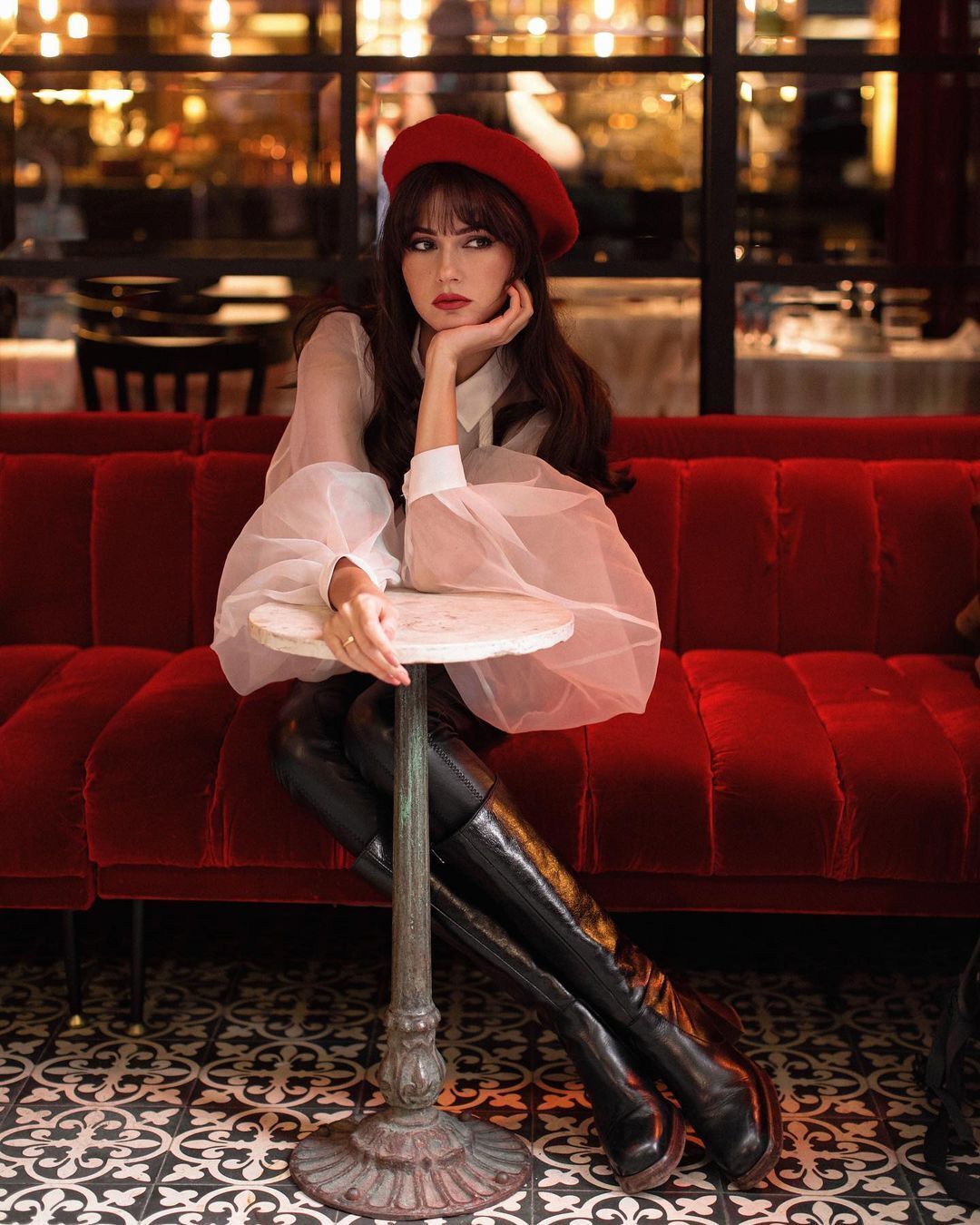 Одеться как француженка: 5 вещей, которые помогут создать образ в духе парижского шика