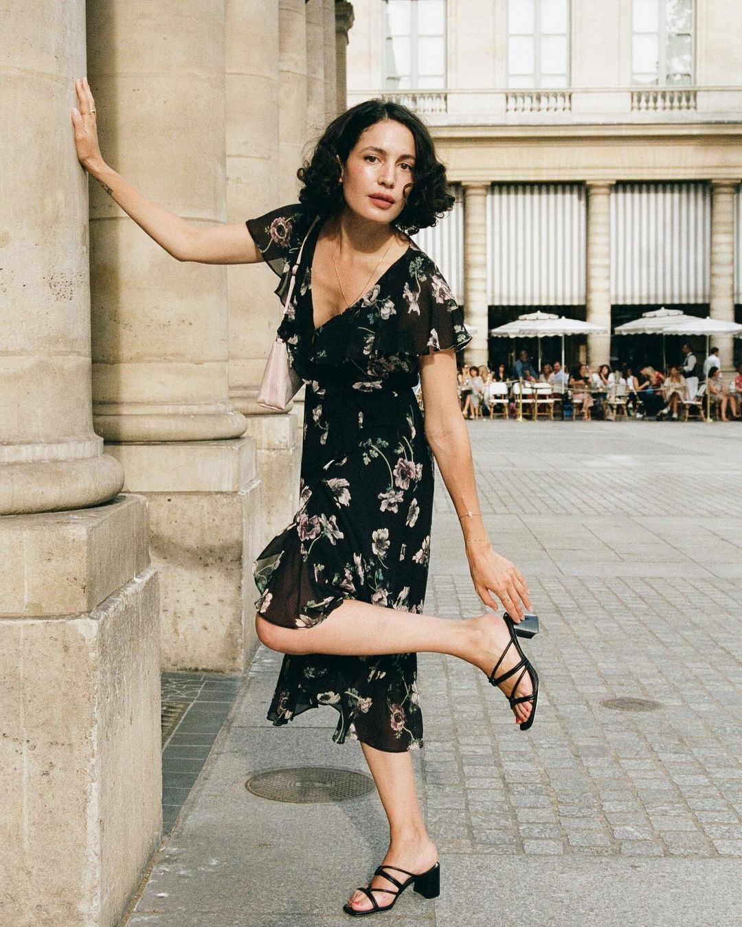 Одеться как француженка: 5 вещей, которые помогут создать образ в духе парижского шика