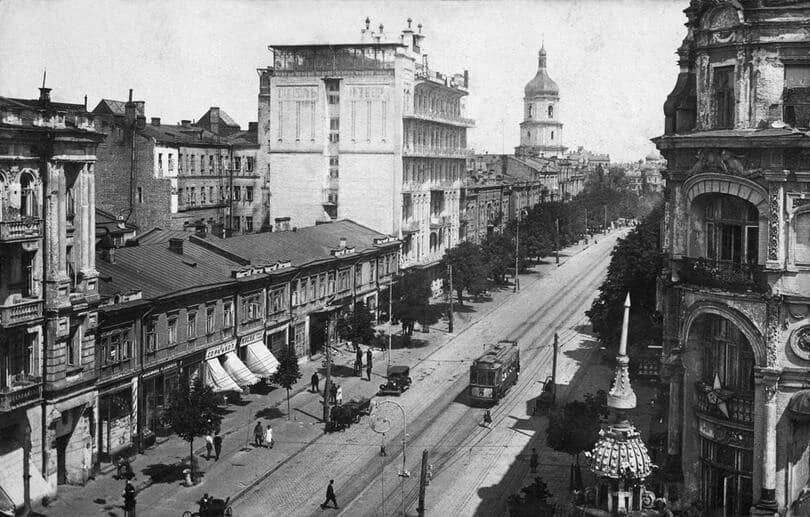 Одна из старейших улиц Киева за время существования 10 раз меняла свое название. Архивные фото и история