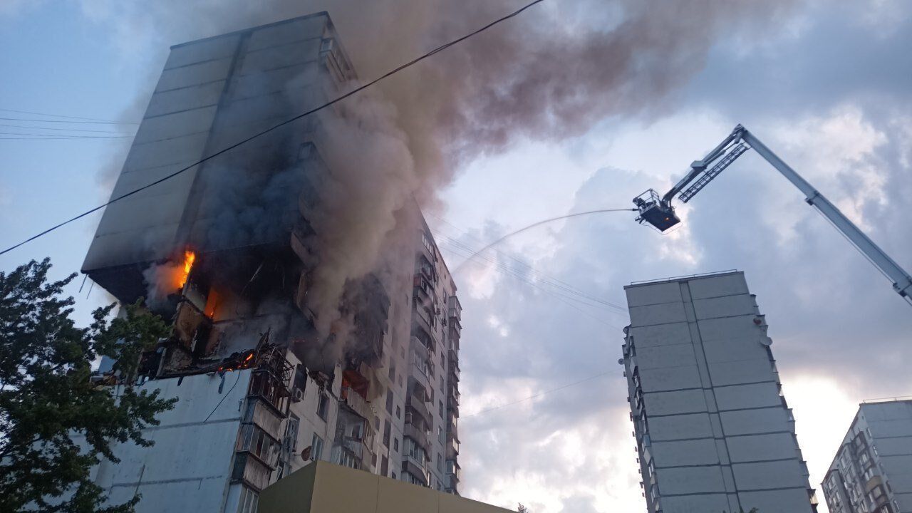 Взрыв в многоэтажке в Киеве: Кличко сообщил о трех погибших, продолжаются поисковые работы
